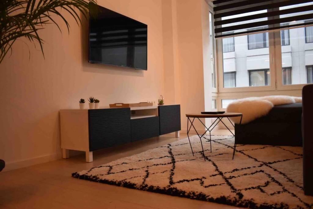 Vernieuwd Appartement Op 200M Van De Zee Oostende Eksteriør billede