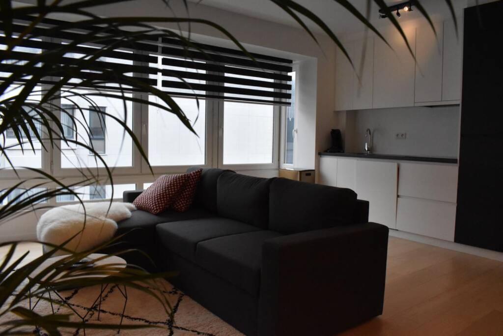 Vernieuwd Appartement Op 200M Van De Zee Oostende Eksteriør billede